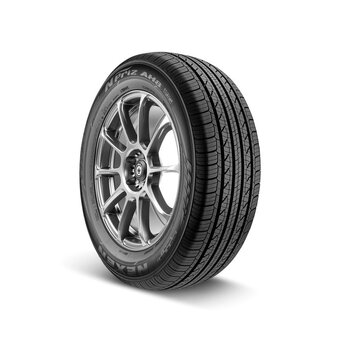 Nexen NPRIZ AH8 215/45 R18 89V